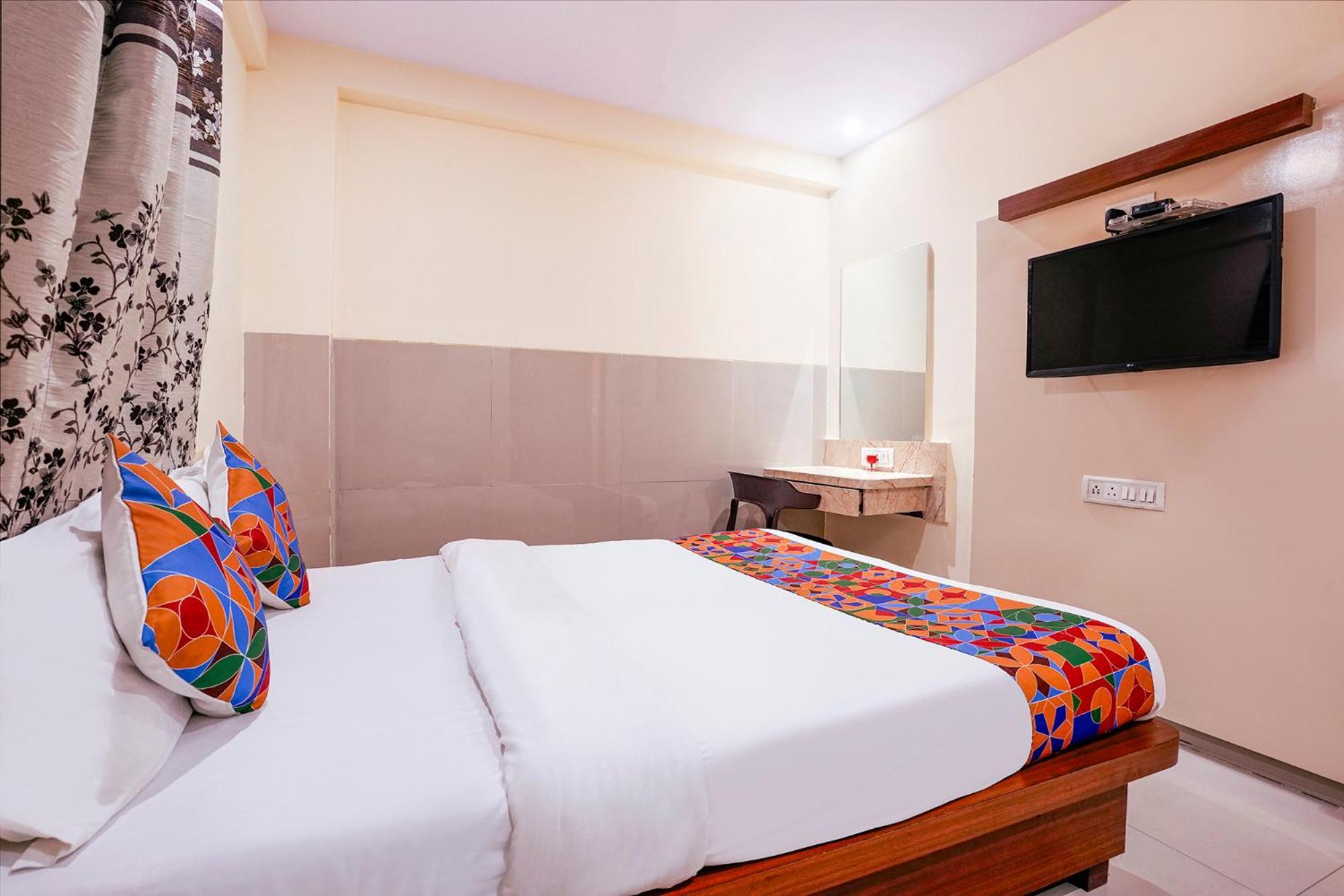 Fabhotel Everest Vashi Bagian luar foto