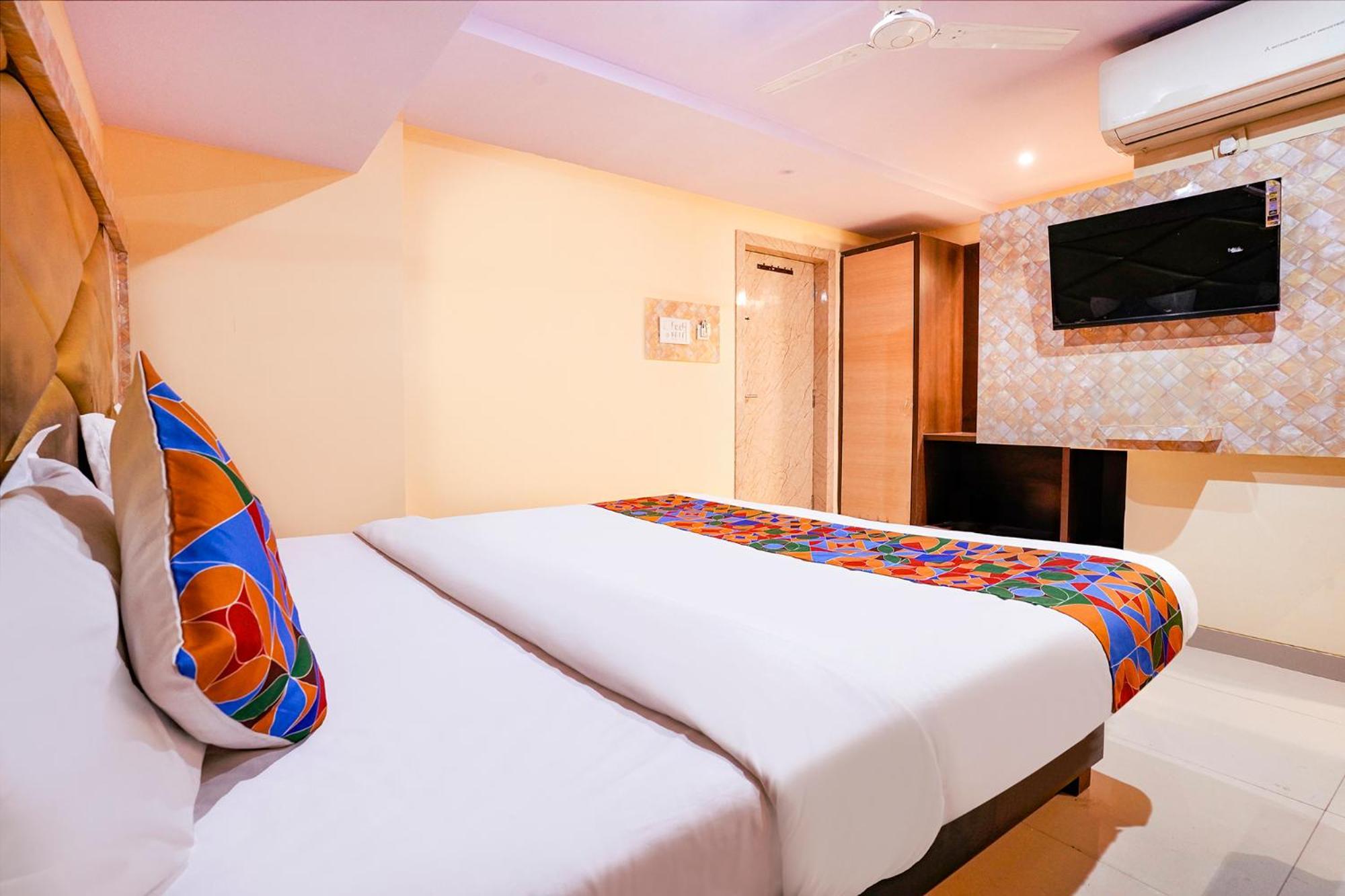 Fabhotel Everest Vashi Bagian luar foto