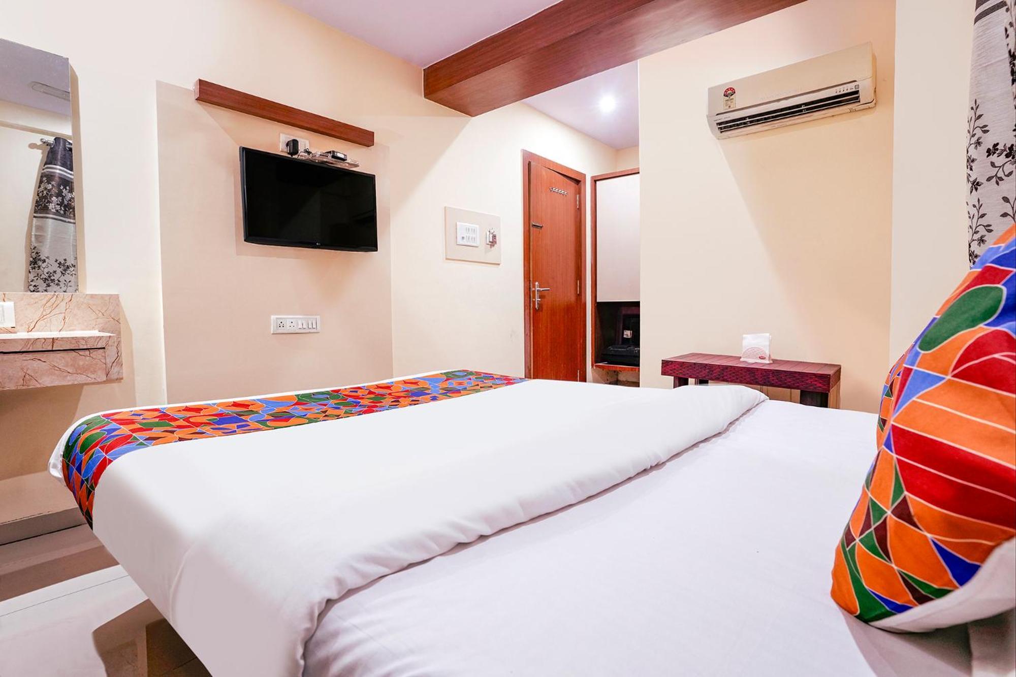Fabhotel Everest Vashi Bagian luar foto