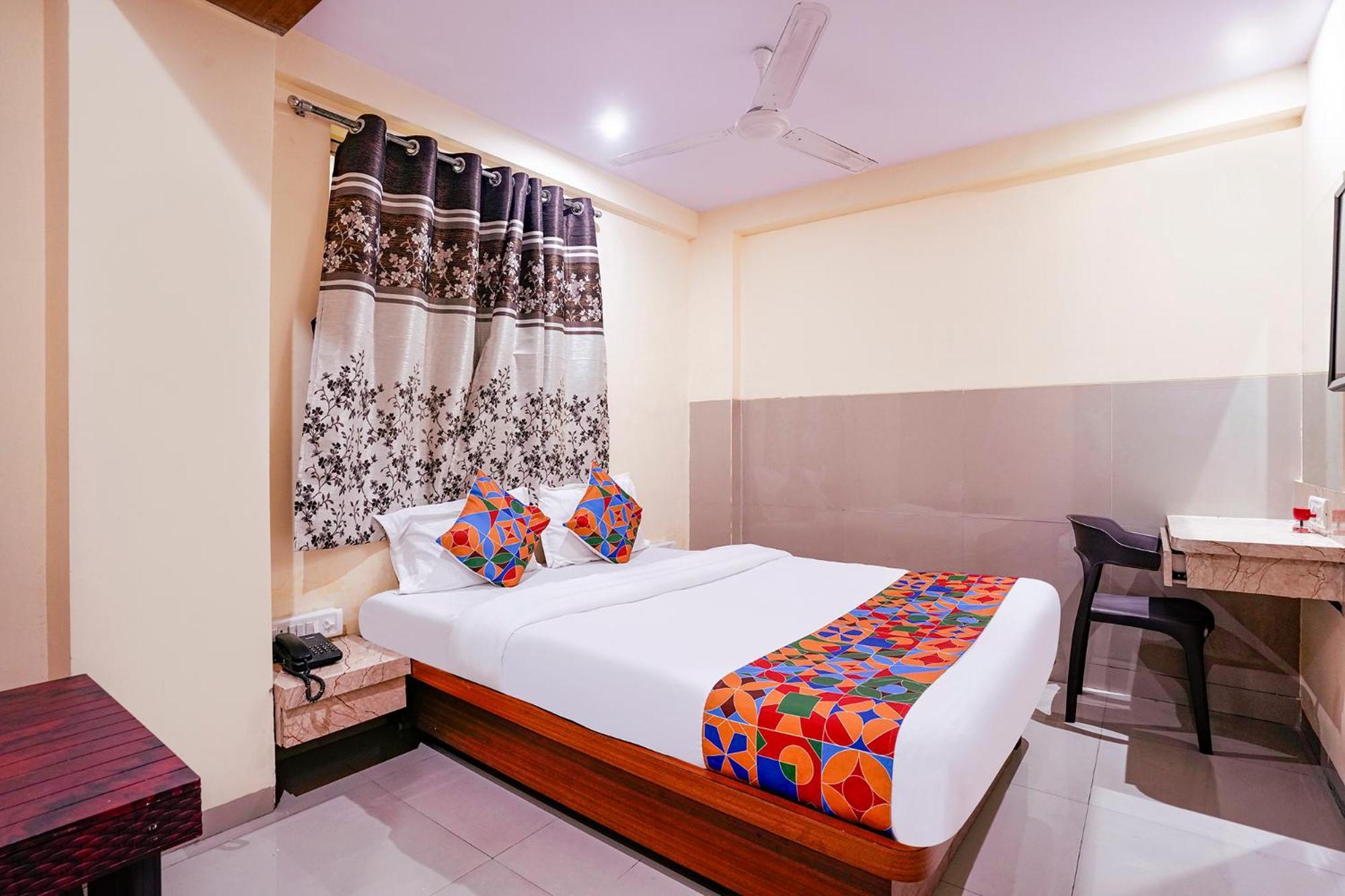 Fabhotel Everest Vashi Bagian luar foto