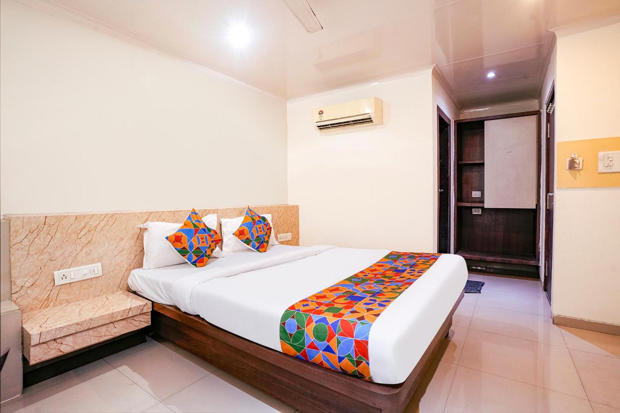 Fabhotel Everest Vashi Bagian luar foto