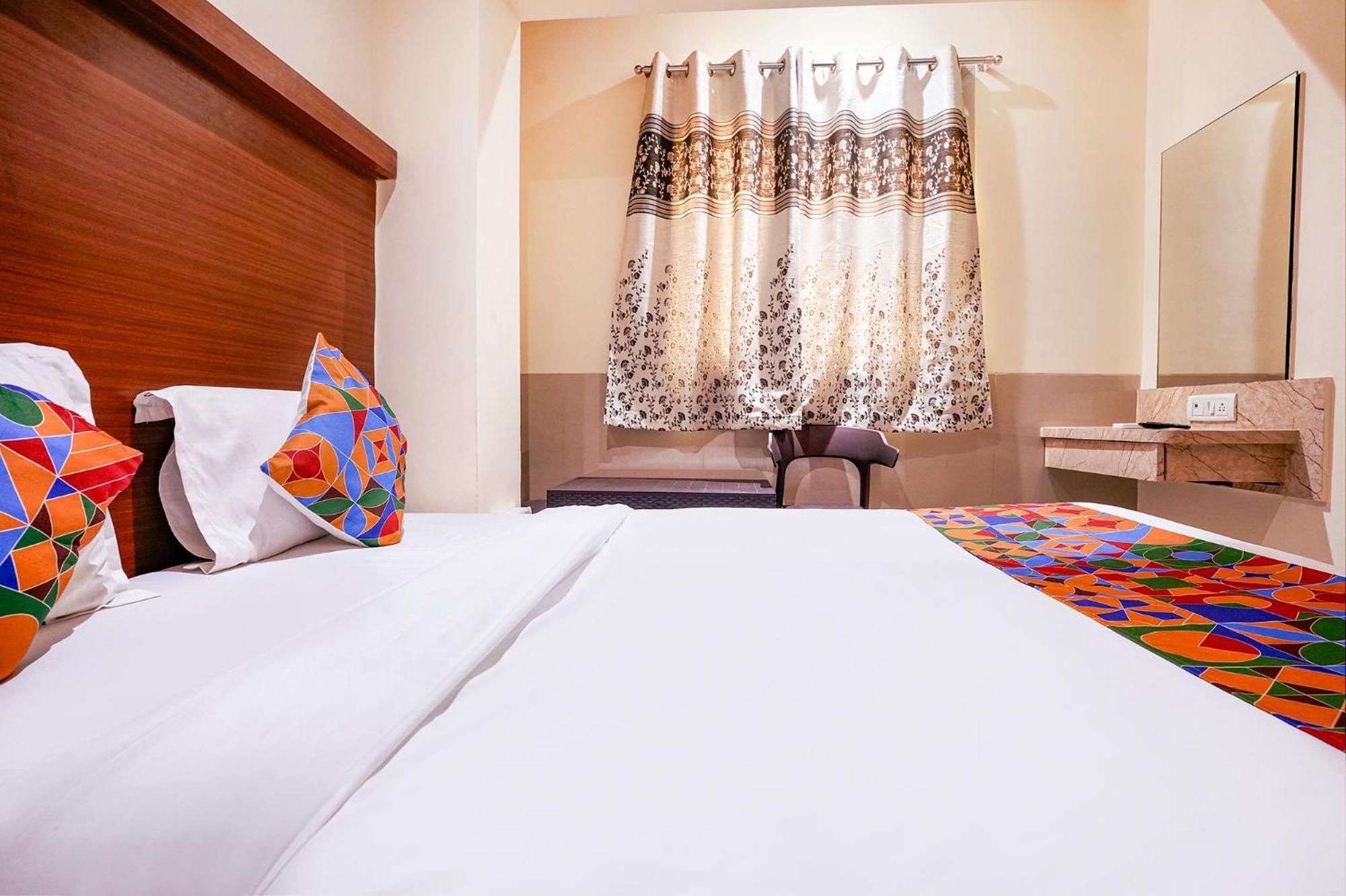 Fabhotel Everest Vashi Bagian luar foto